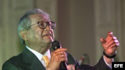 El compositor y cantante mexicano Armando Manzanero